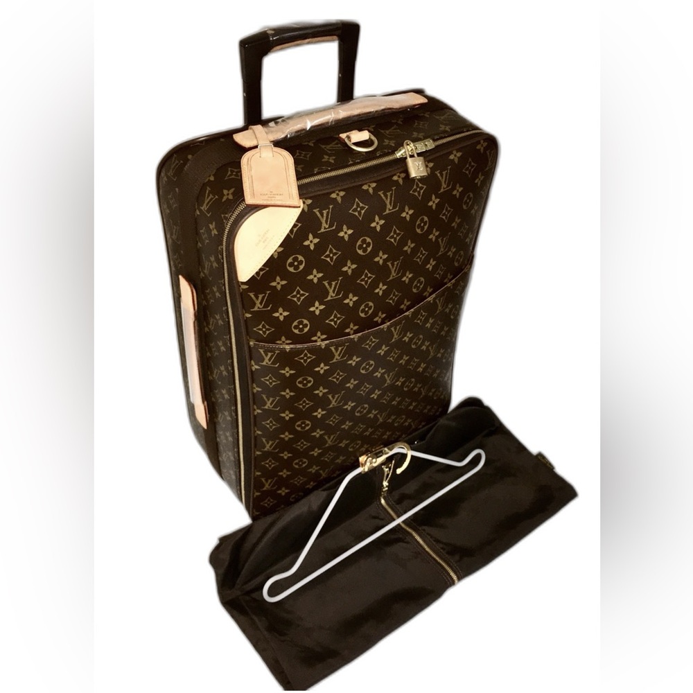 Louis Vuitton Pegase Monogram Carryon Rolling Suitcase Travel Bag 🛍️